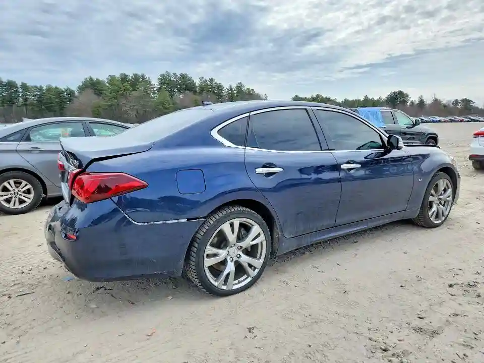 JN1BY1AR9FM561421 2015 INFINITI Q70-2