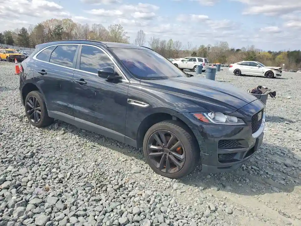 SADCJ2FXXKA396191 2019 JAGUAR F-PACE-3