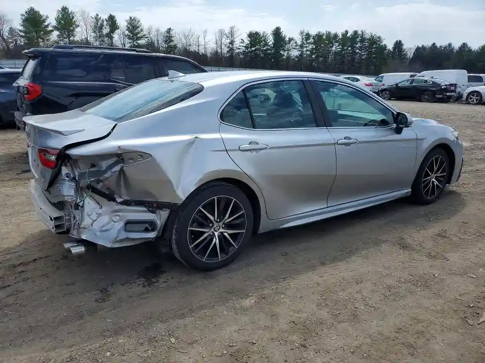 4T1G11AK3NU624033 2022 TOYOTA CAMRY-2