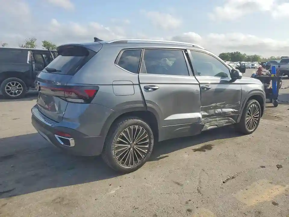 3VVSC7B27SM010730 2025 VOLKSWAGEN TAOS-2