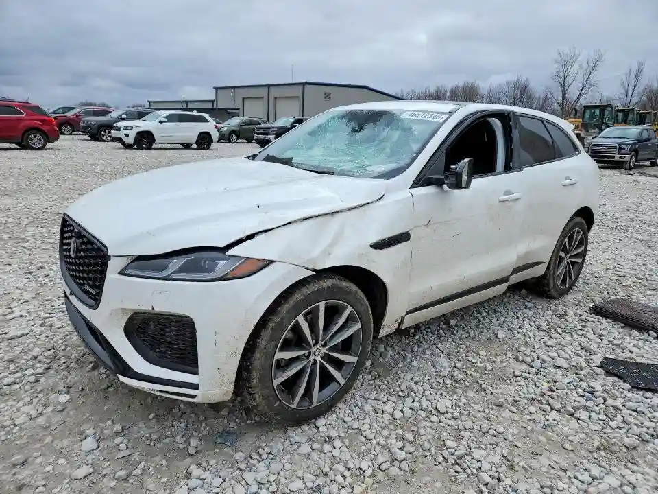 SADCT2EX1RA736334 2024 JAGUAR F-PACE-0