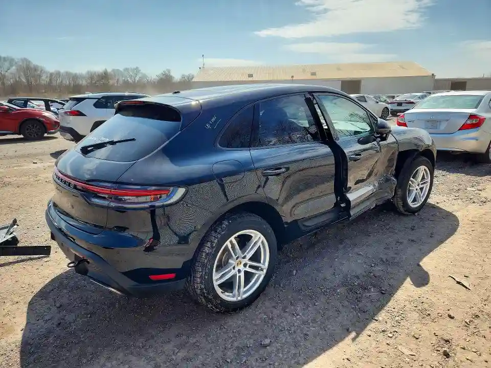 WP1AA2A54TLB00692 2026 PORSCHE MACAN-2