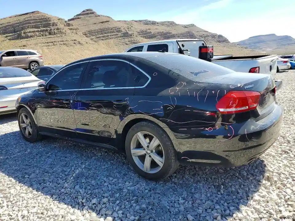 1VWBP7A39DC090210 2013 VOLKSWAGEN PASSAT-1