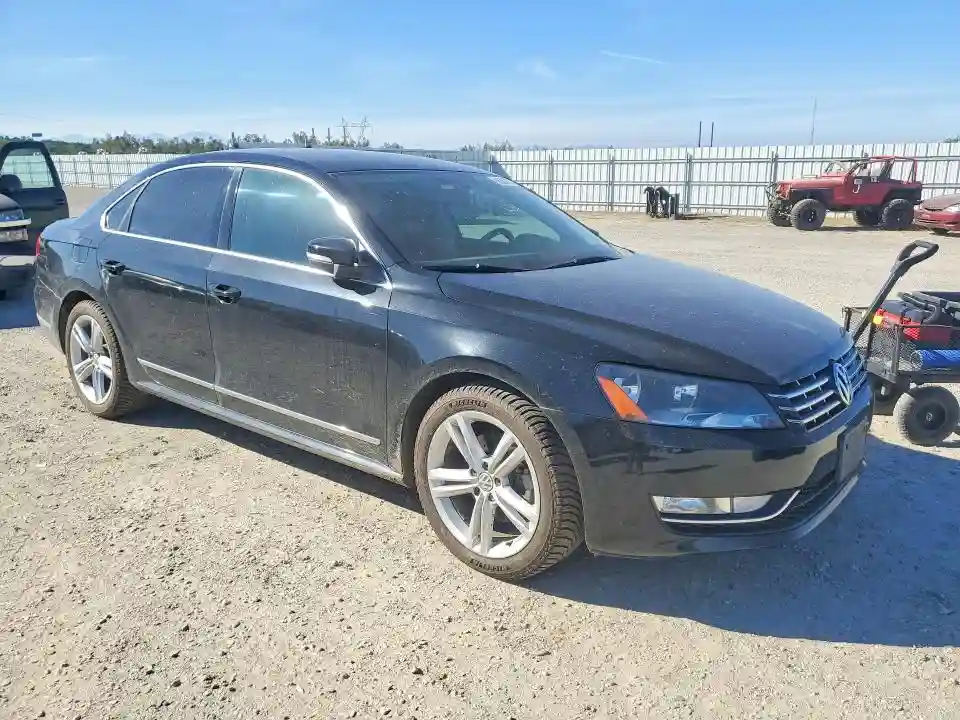 1VWCN7A31DC122450 2013 VOLKSWAGEN PASSAT-3