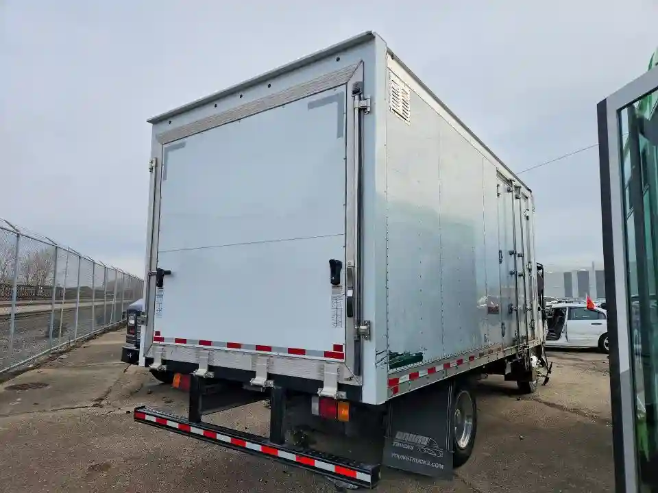 54DC4W1D3RS202835 2024 ISUZU ALL MODELS-2