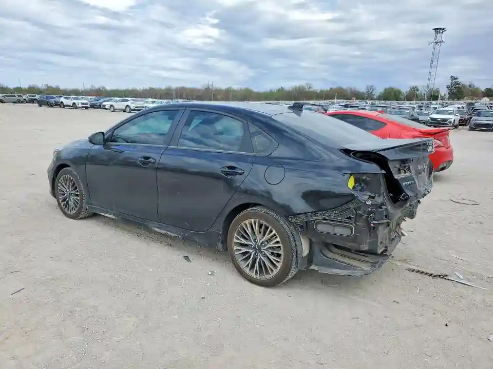 3KPF54AD8RE831304 2024 KIA FORTE-1