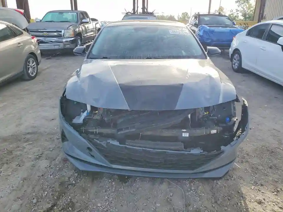 KMHLM4AG9NU328694 2022 HYUNDAI ELANTRA-4