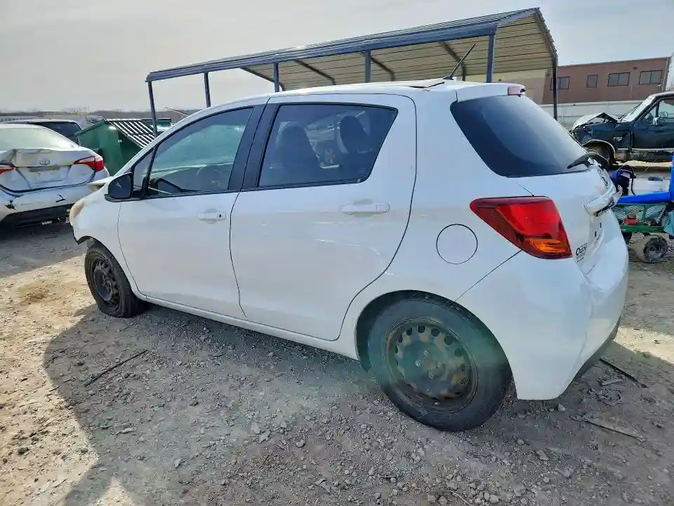 VNKKTUD30FA041850 2015 TOYOTA YARIS 5-DO-1