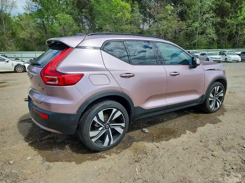 YV4L12UM5S2478728 2025 VOLVO XC40-2