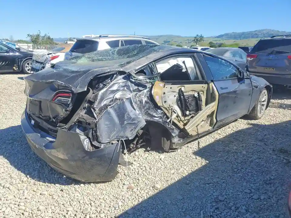 5YJ3E1EB5NF204834 2022 TESLA MODEL 3-2