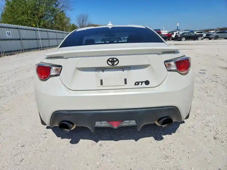 JF1ZNAA16D1733438 2013 SCION FRS-5