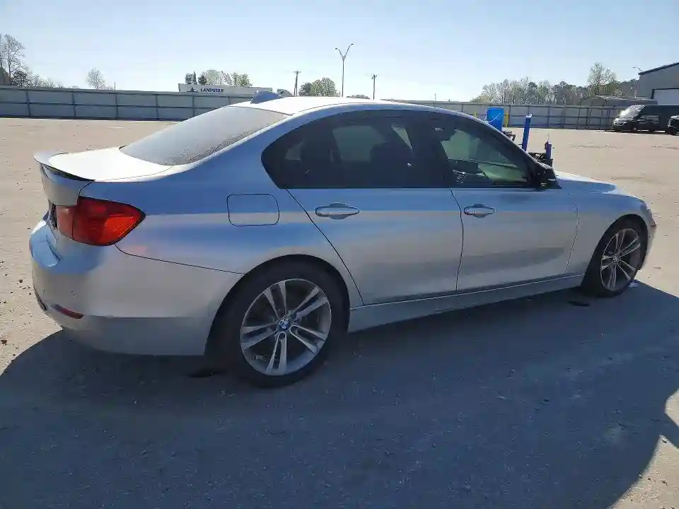 WBA3C1G54DNR48287 2013 BMW 3 SERIES-2