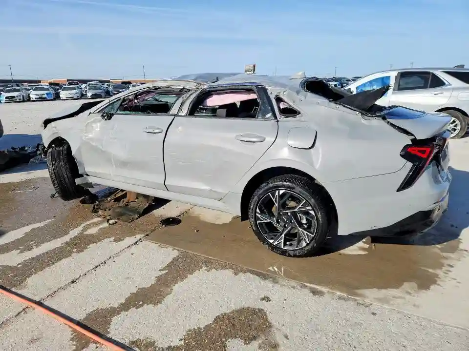 KNAG64J74S5386876 2025 KIA K5-1