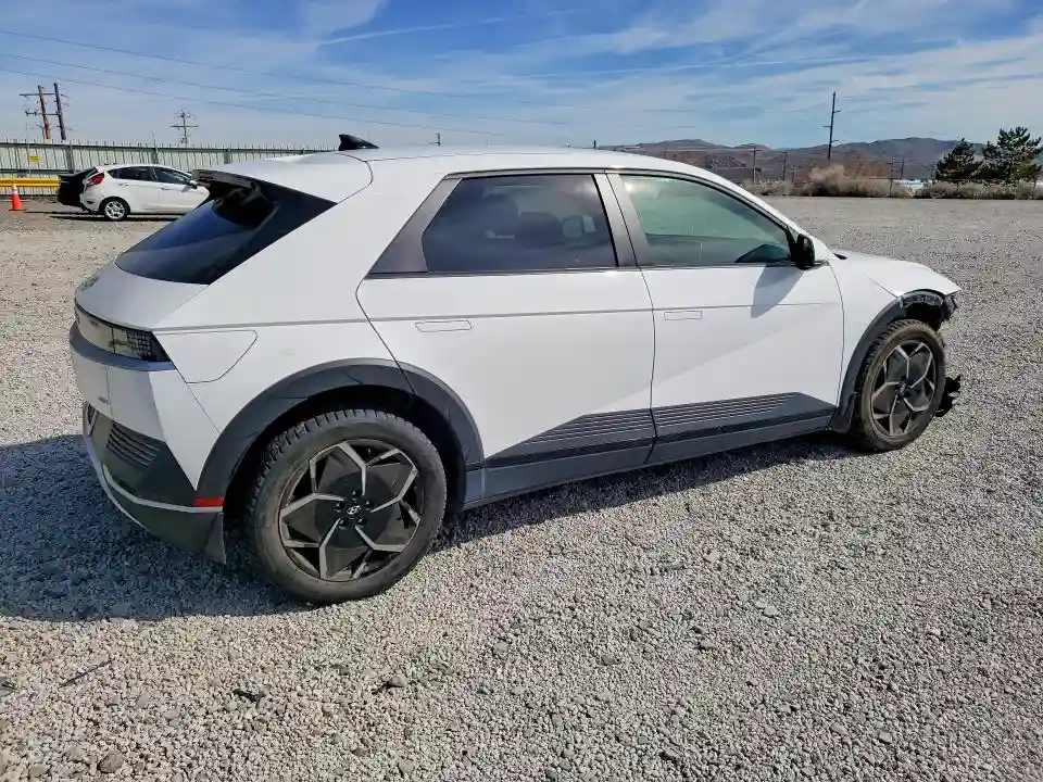 KM8KNDAF8PU180671 2023 HYUNDAI IONIQ-2