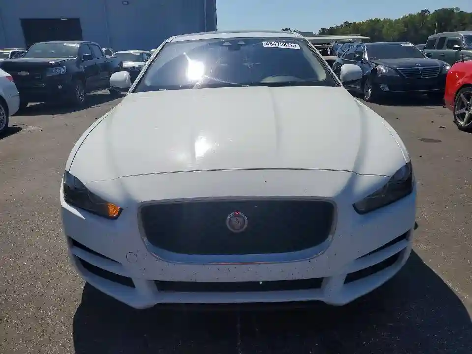 SAJAR4FX3JCP23767 2018 JAGUAR XE-4