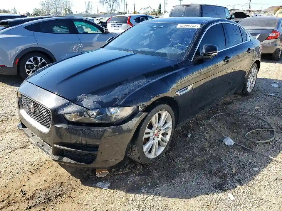 SAJAS4FX0KCP52732 2019 JAGUAR XE-0