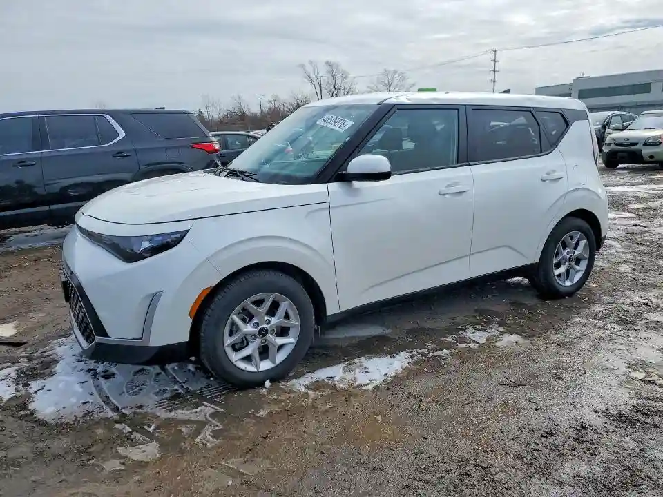 KNDJ23AU6S7940332 2025 KIA SOUL-0
