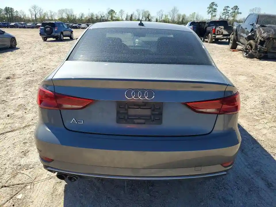 WAUAUGFF0H1031653 2017 AUDI A3-5