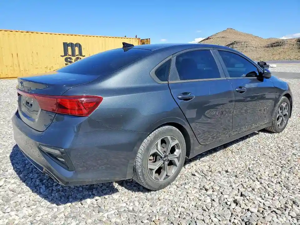 3KPF24AD6LE174972 2020 KIA FORTE-2