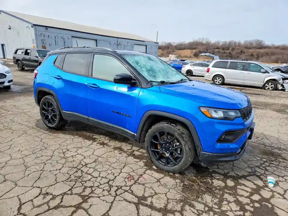 3C4NJDBN8RT599460 2024 JEEP COMPASS-3