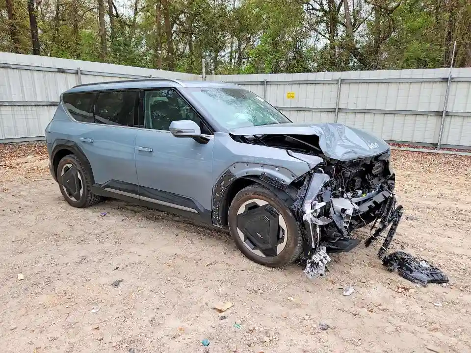 KNDADFS56R6026620 2024 KIA ALL OTHER-3
