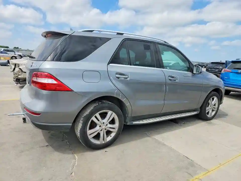4JGDA5HB0FA605040 2015 MERCEDES-BENZ M-CLASS-2