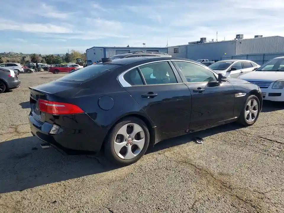 SAJAR4BG5HA966525 2017 JAGUAR XE-2