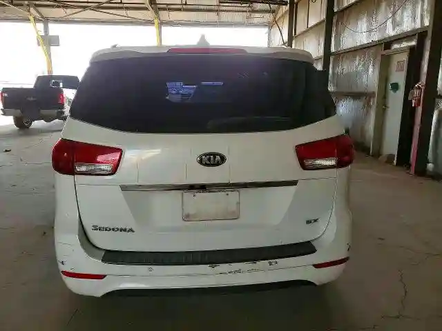 KNDMC5C16J6380728 2018 KIA SEDONA-5