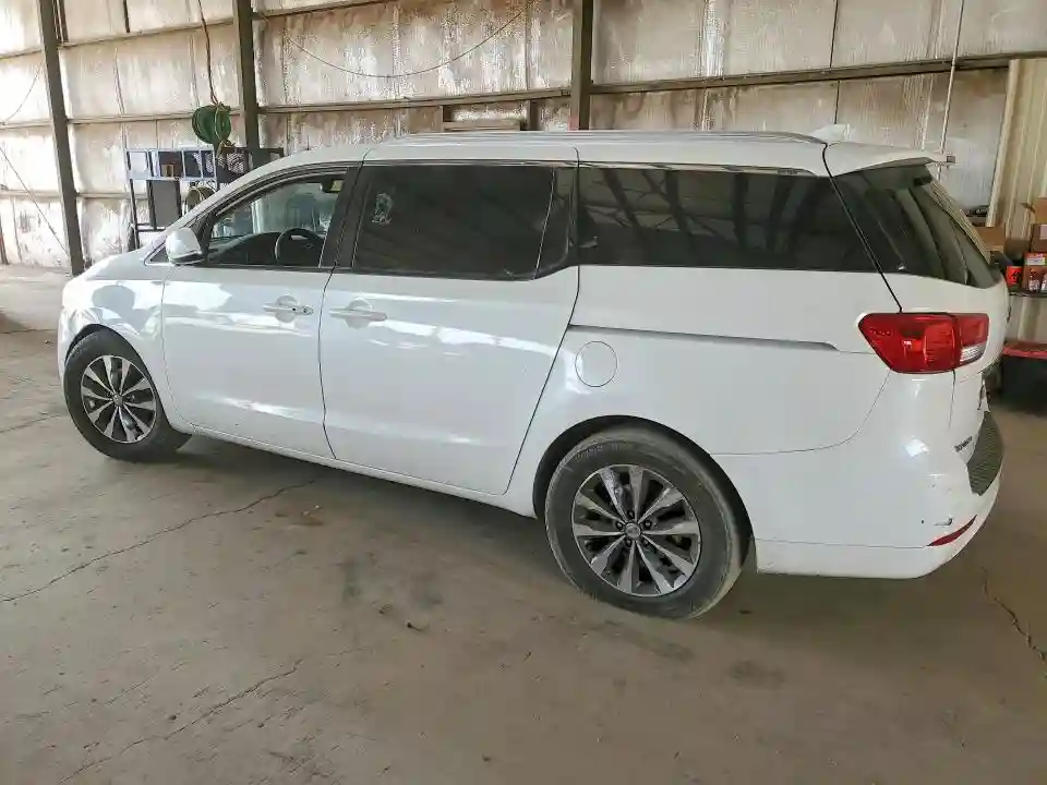 KNDMC5C16J6380728 2018 KIA SEDONA-1
