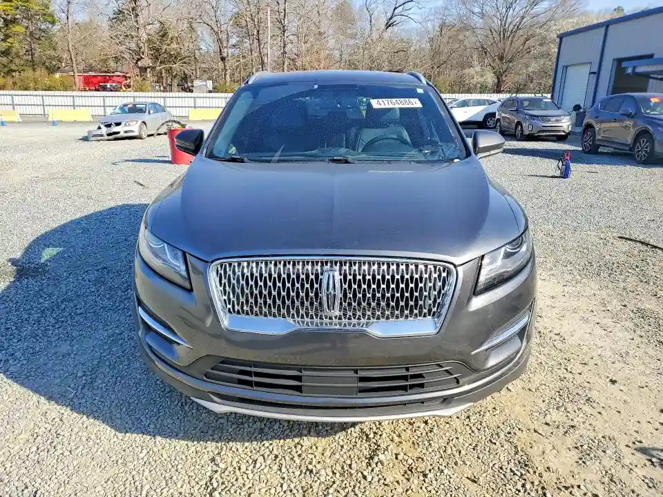 5LMCJ1C92KUL13162 2019 LINCOLN MKZ-4