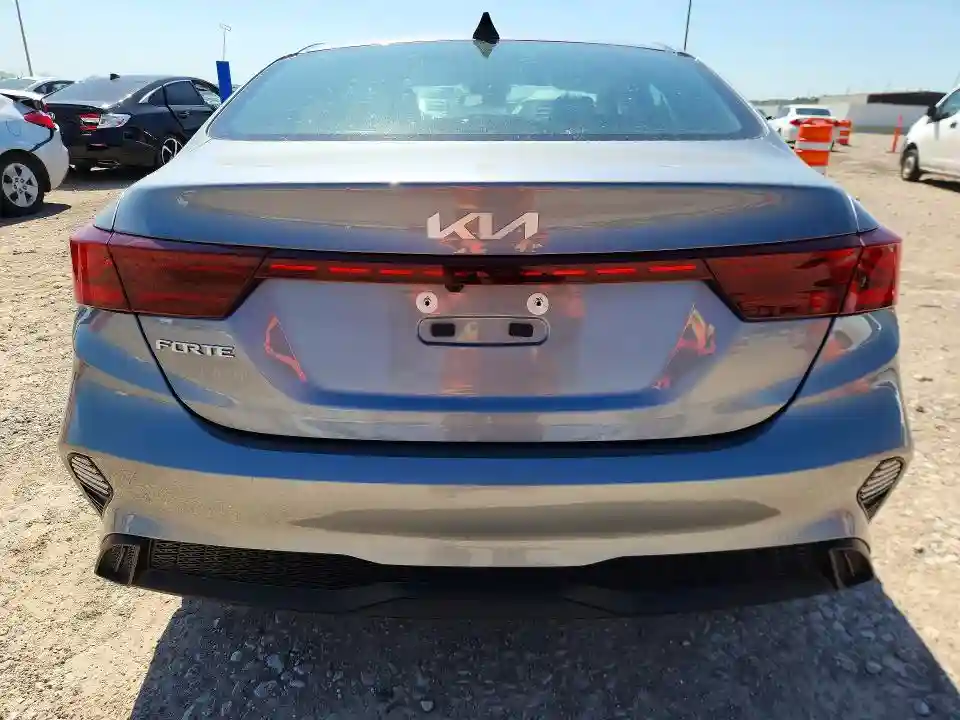 3KPF24AD1RE794864 2024 KIA FORTE LXS-5