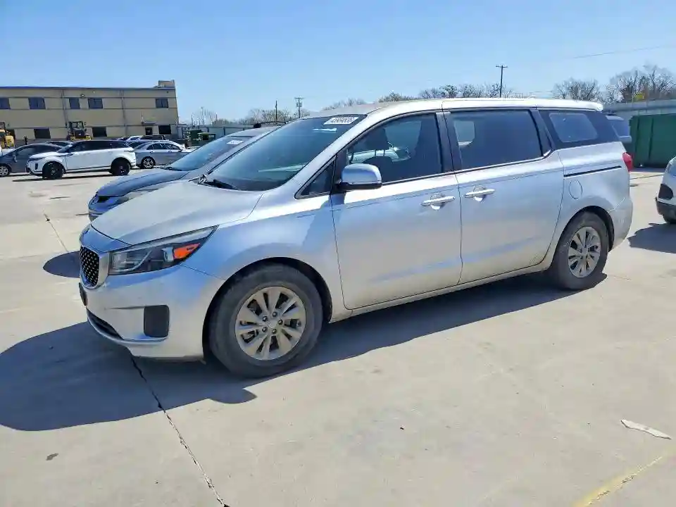 KNDMA5C17H6279570 2017 KIA SEDONA-0