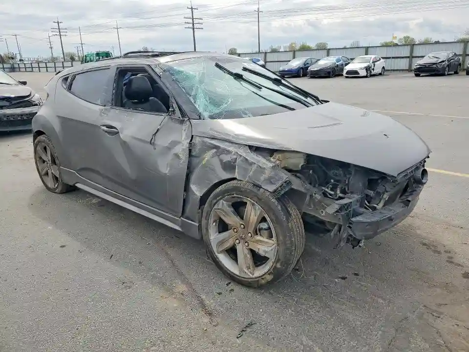 KMHTC6AE8FU243201 2015 HYUNDAI VELOSTER-3