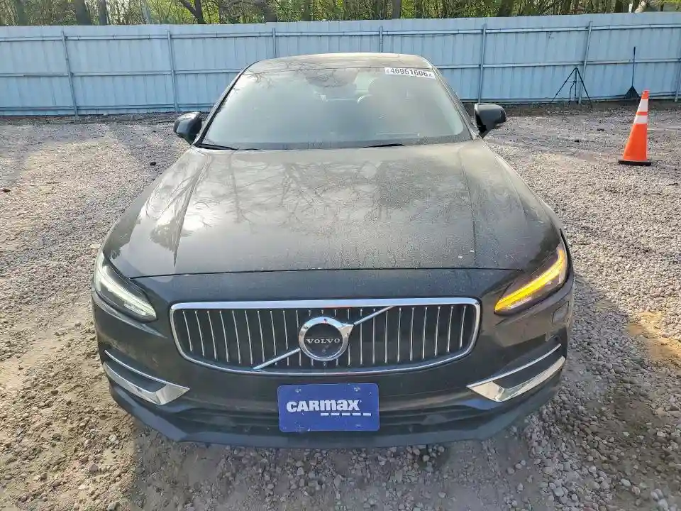 YV1A22ML5H1004883 2017 VOLVO S90-4