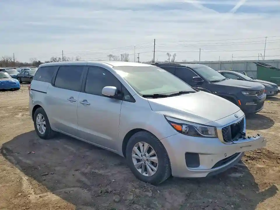 KNDMA5C13J6388789 2018 KIA SEDONA-3