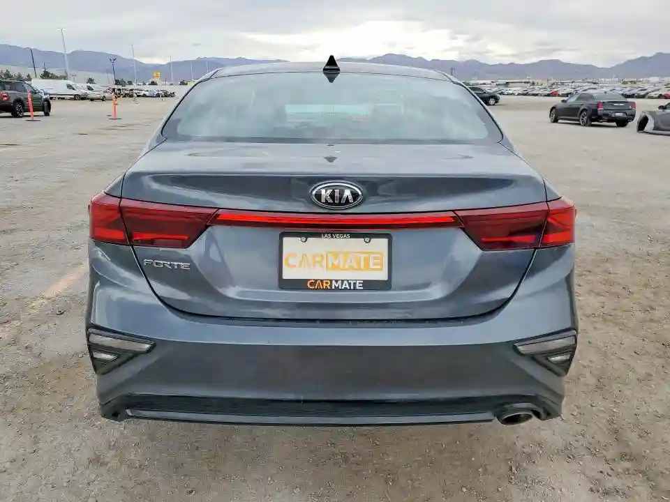 3KPF24AD2ME284886 2021 KIA FORTE-5