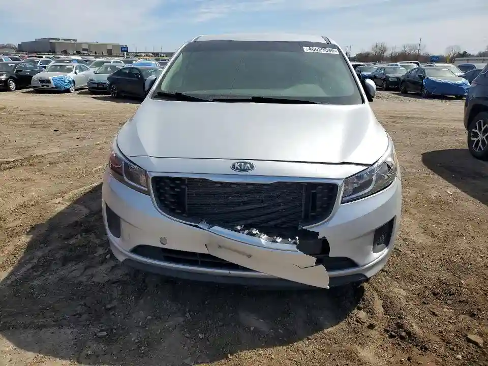 KNDMA5C13J6388789 2018 KIA SEDONA-4
