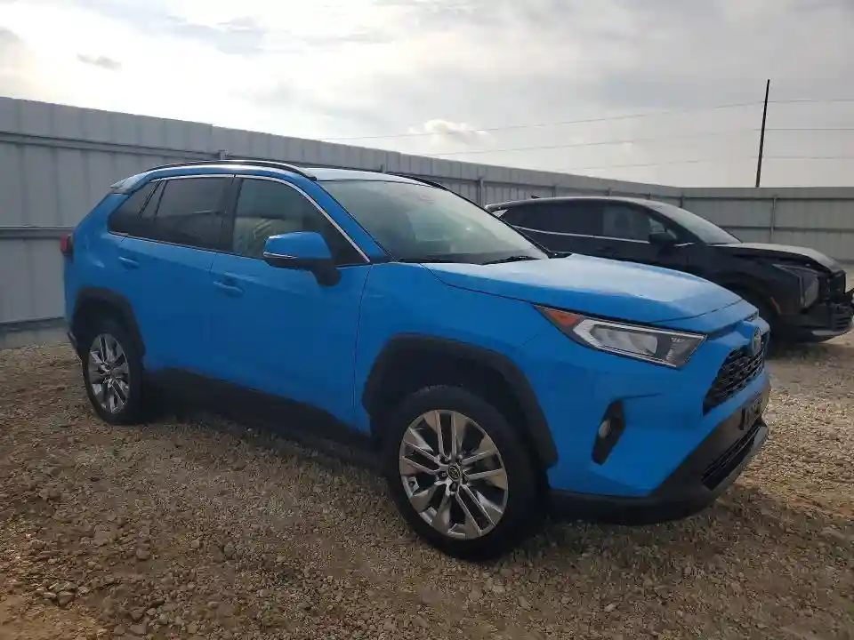 2T3C1RFV8MW176121 2021 TOYOTA RAV4-3