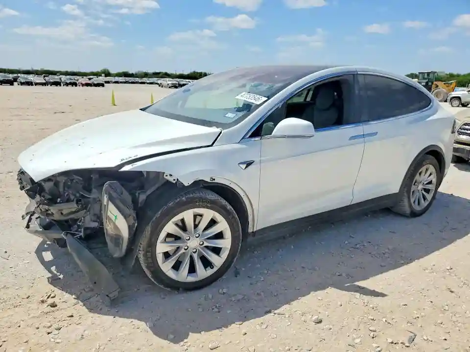 5YJXCAE2XJF113396 2018 TESLA MODEL X-0