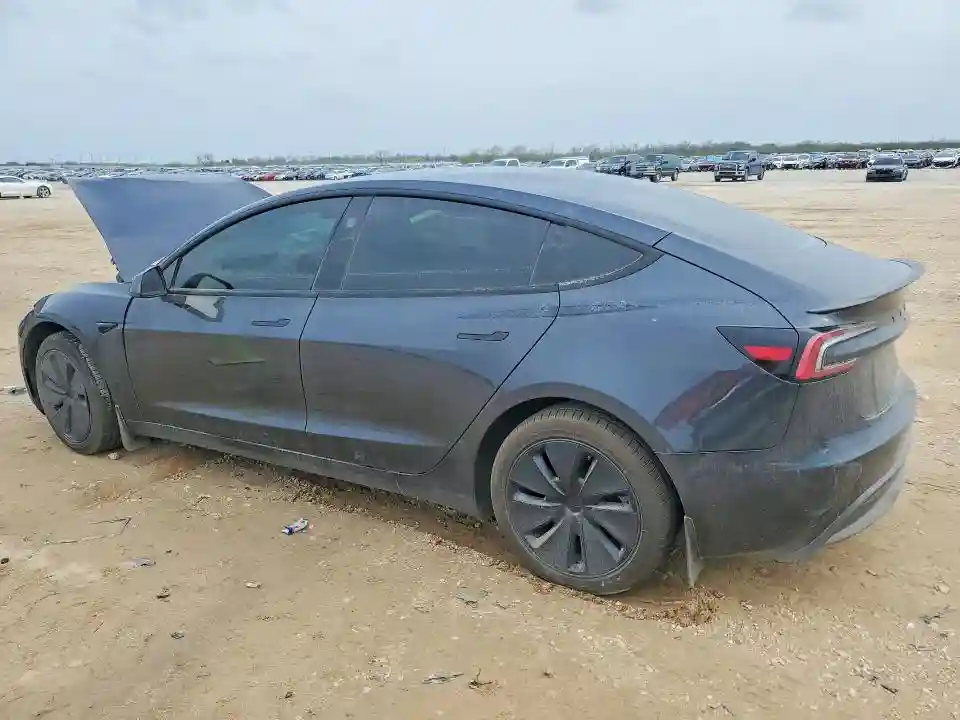 5YJ3E1EA9SF022735 2025 TESLA MODEL 3-1