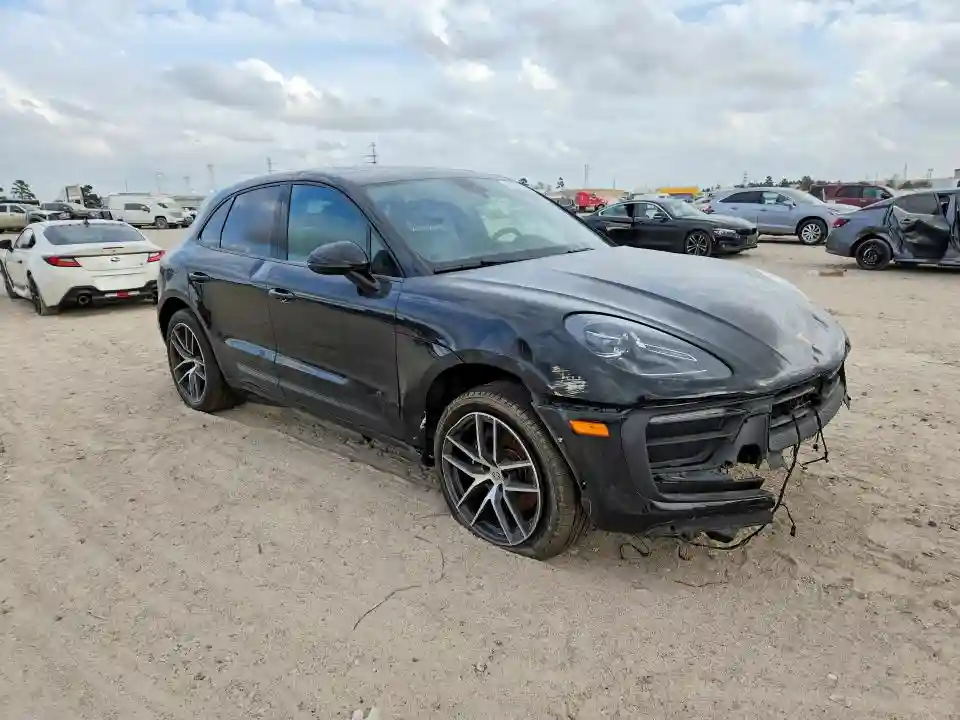 WP1AA2A59SLB06681 2025 PORSCHE MACAN-3