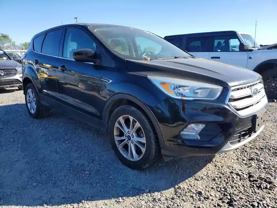 1FMCU0GD4HUB82862 2017 FORD ESCAPE-3