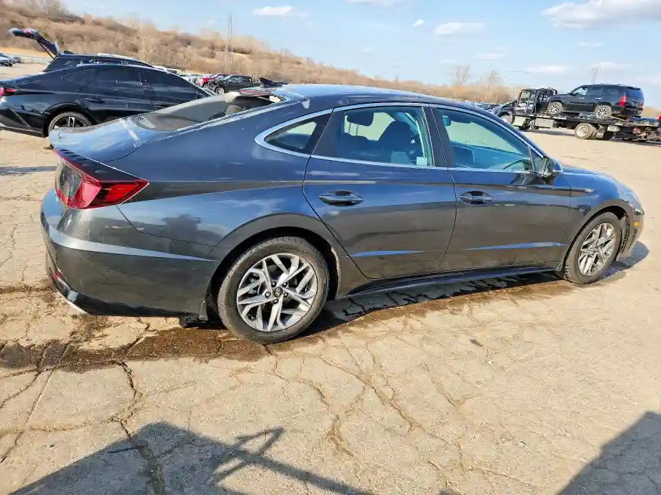 KMHL64JA3PA337885 2023 HYUNDAI SONATA-2
