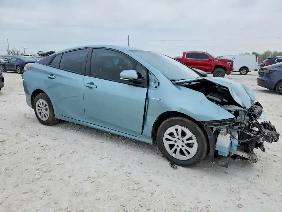 JTDKARFU4H3043979 2017 TOYOTA PRIUS THRE-3