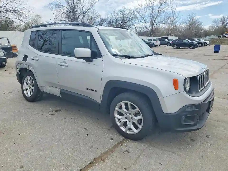 ZACCJABB3JPH57811 2018 JEEP RENEGADE-3