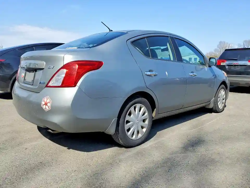 3N1CN7AP7CL936470 2012 NISSAN VERSA-2