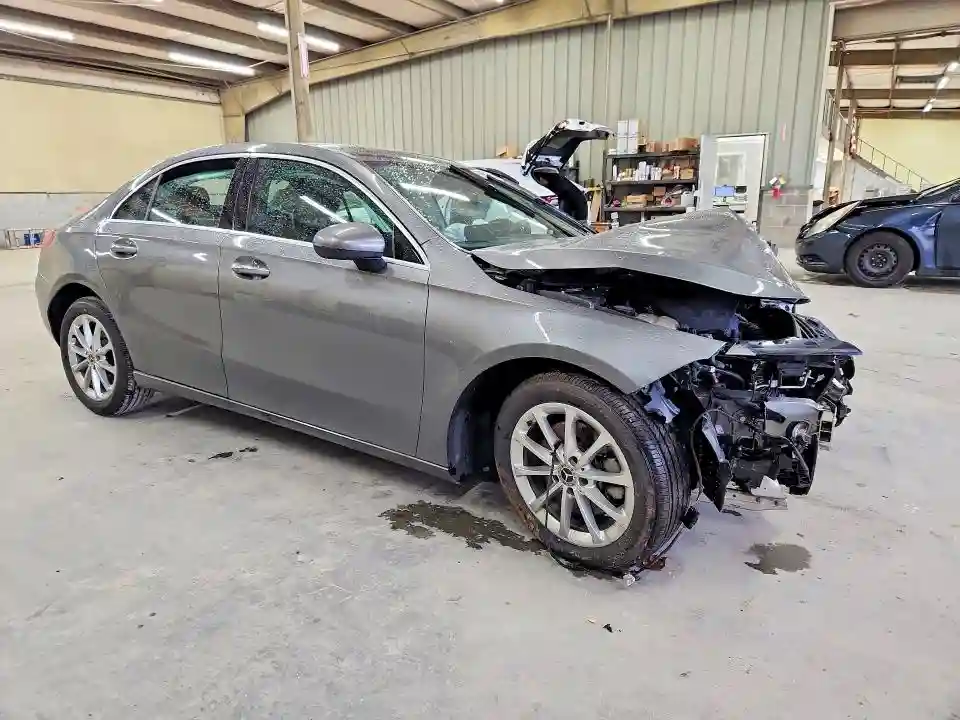WDD3G4FB1KW024516 2019 MERCEDES-BENZ A-CLASS-3