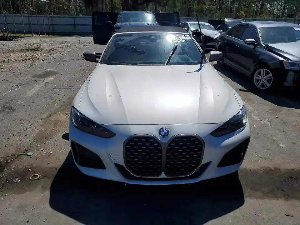 WBA63AT02NCK18124 2022 BMW M4-4
