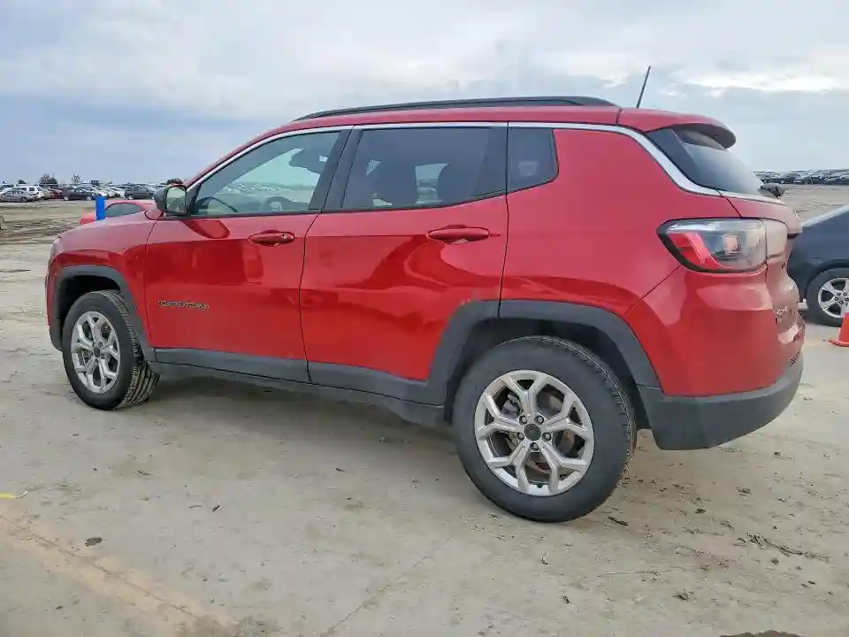 3C4NJDBN6ST570853 2025 JEEP COMPASS-1
