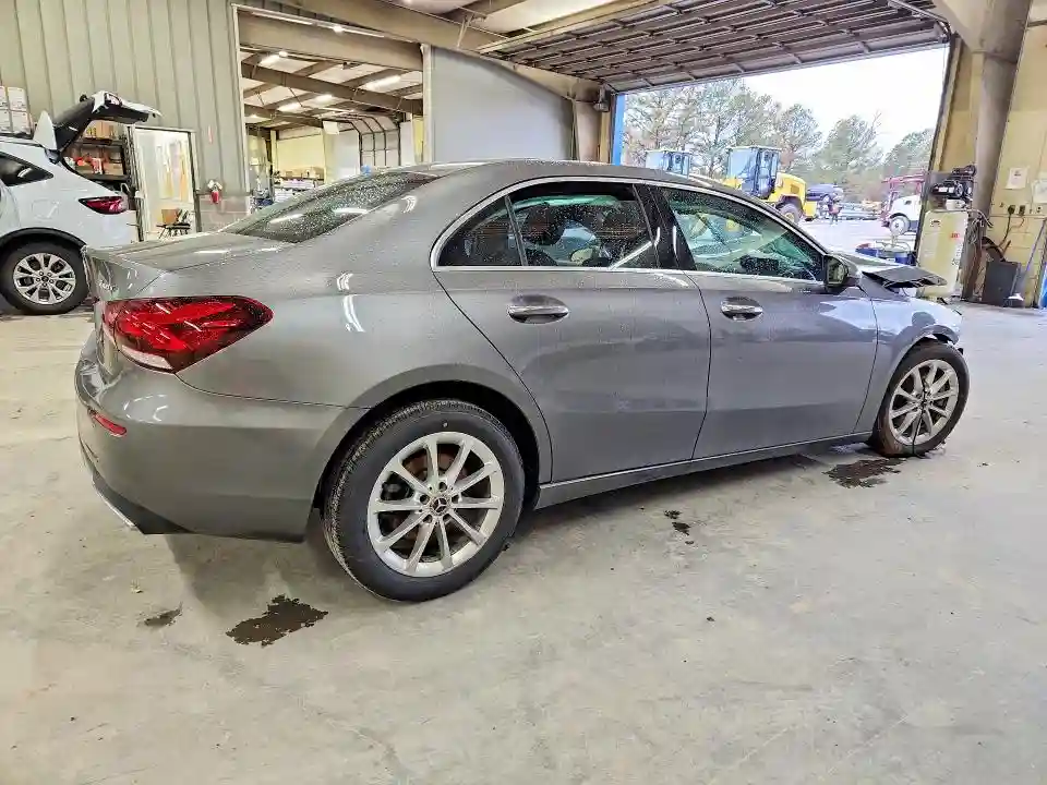 WDD3G4FB1KW024516 2019 MERCEDES-BENZ A-CLASS-2